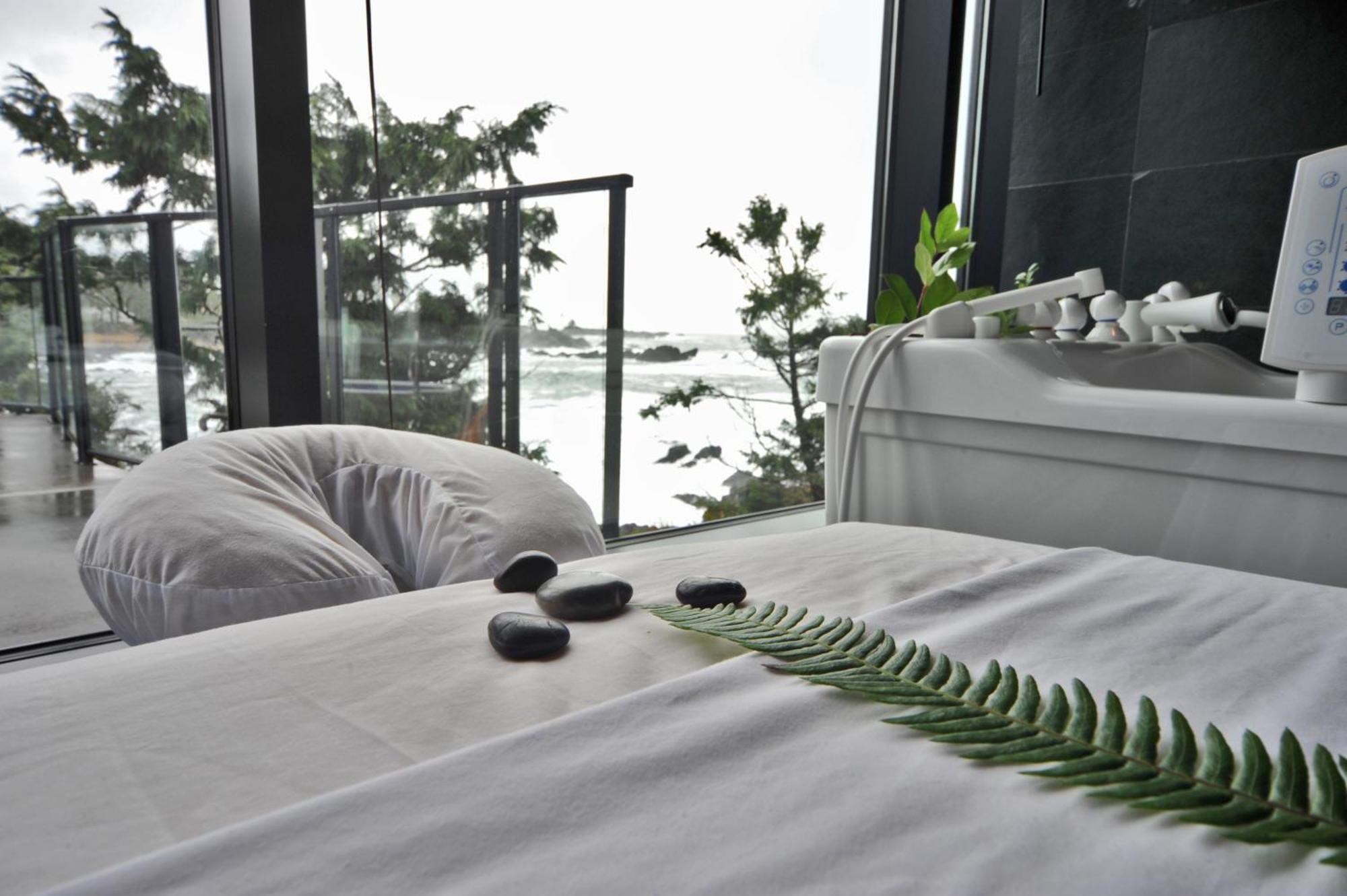 Black Rock Oceanfront Resort Ucluelet Kültér fotó
